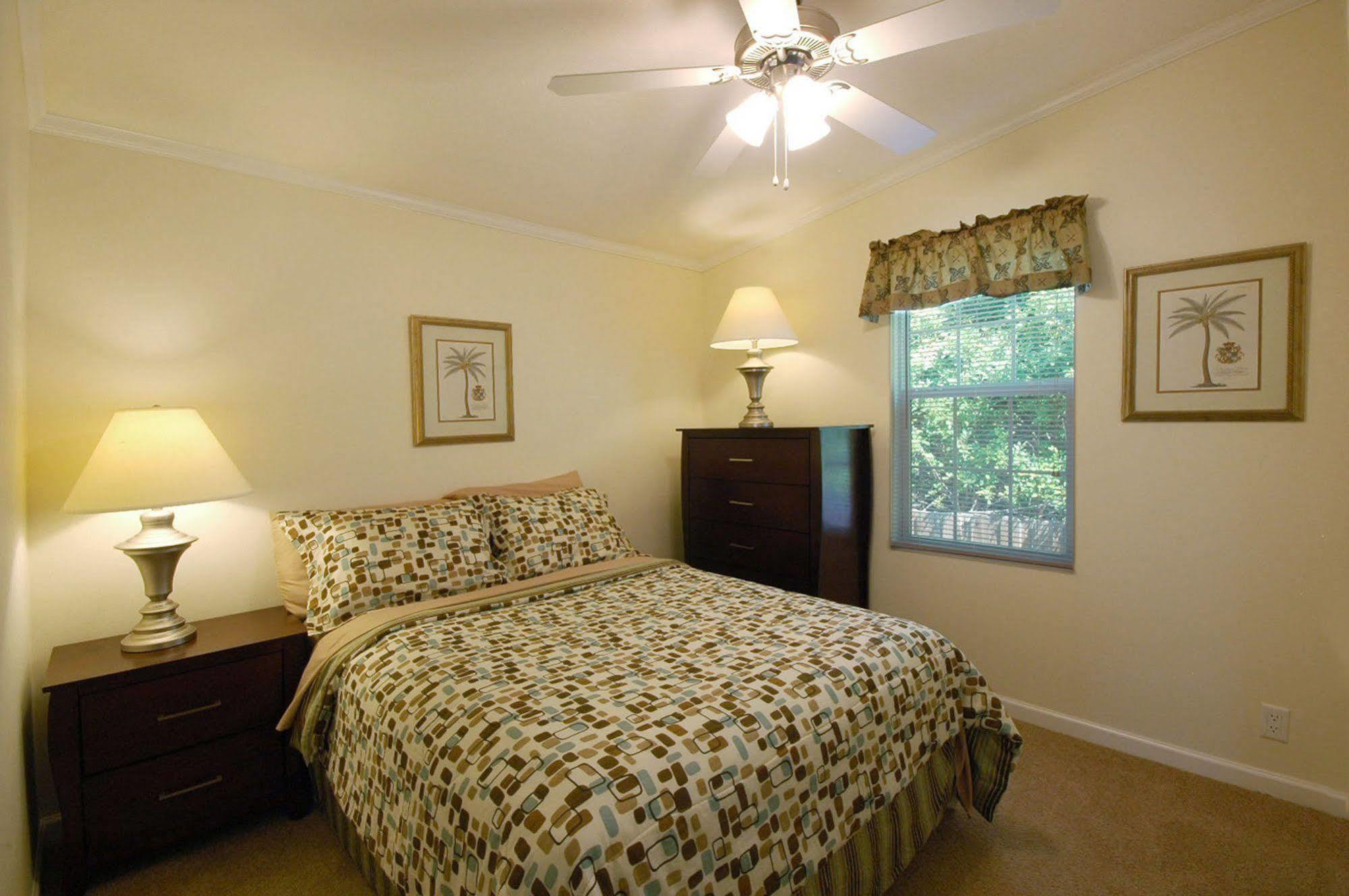 Groves Rv Resort Harlem Heights Exterior photo